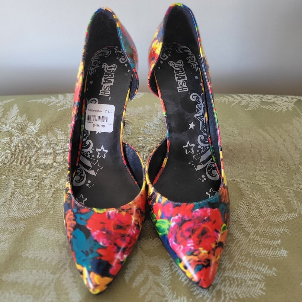 Trash Brand Heels ~ Size 7.5
